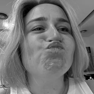 Weronika, mood co. account manager